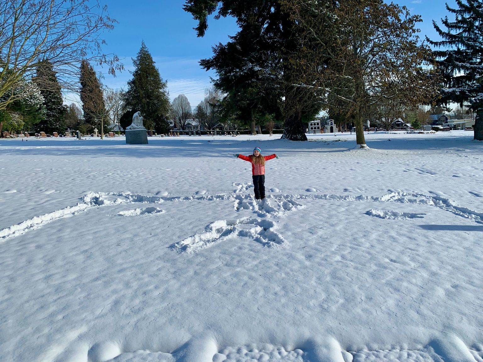 I'm creating snow kittens!